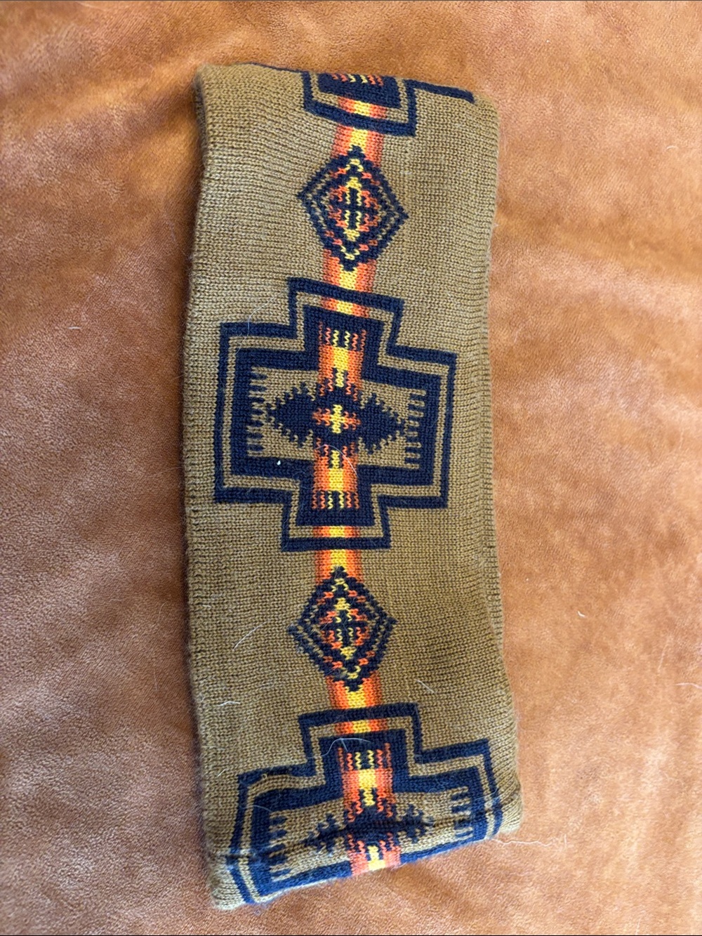 Women’s or men’s fleece lined wool Pendleton headband.